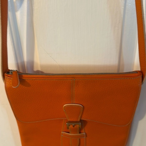 Vintage Loewe Senda Orange Pebbled Leather Logo Embossed Crossbody Bag - Picture 6 of 13